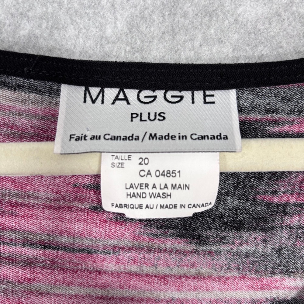 Maggie Southwest Artsy Knit Tunic Top Size 20‎ Red Black Abstract Ruffle Western - Picture 4 of 9